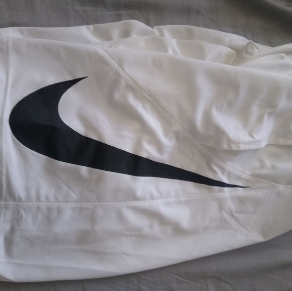 Nike men's shorts Nwt - Picture 2 of 4